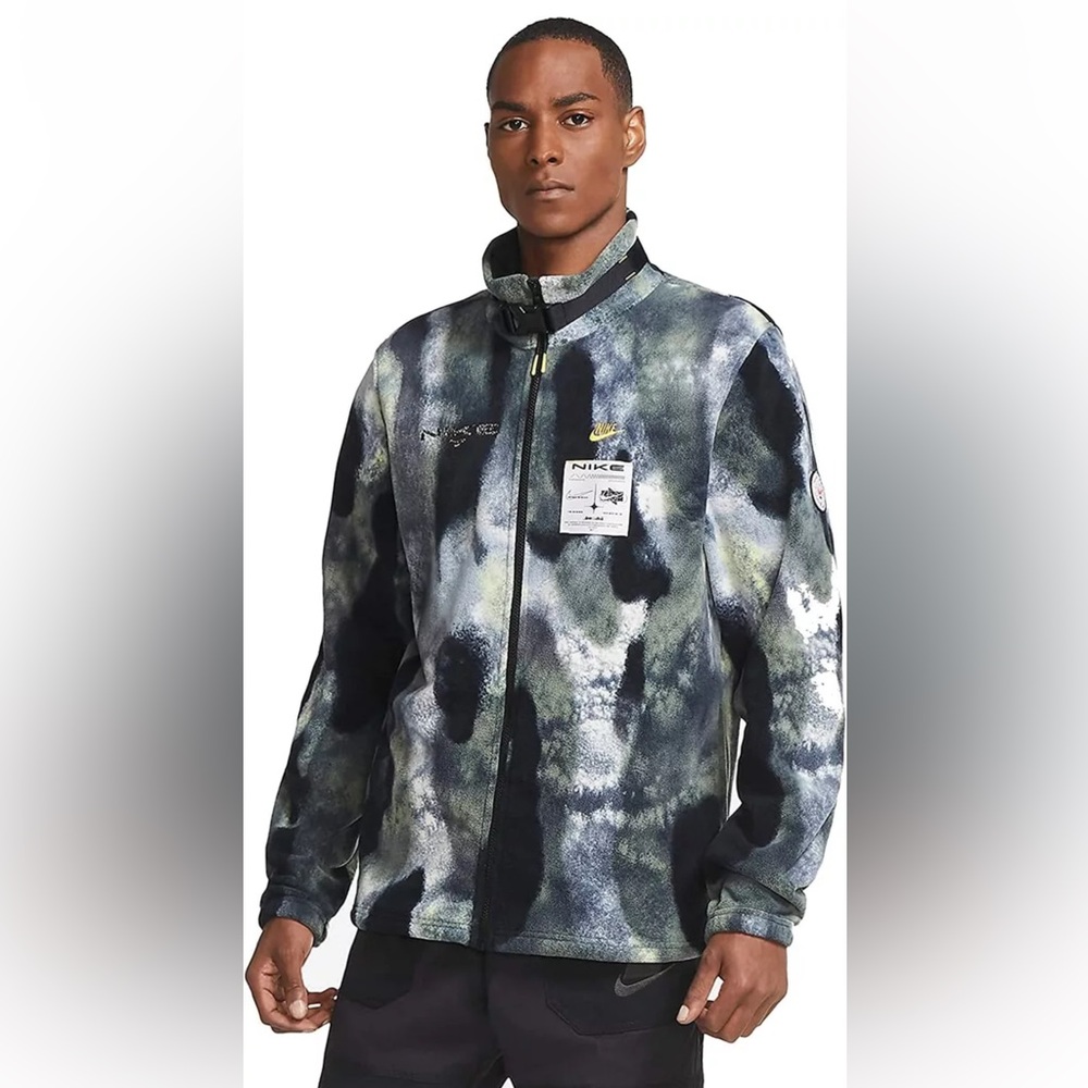 Men’s Nike Sportswear Gray Camo Polar Fleece Jacket Medium